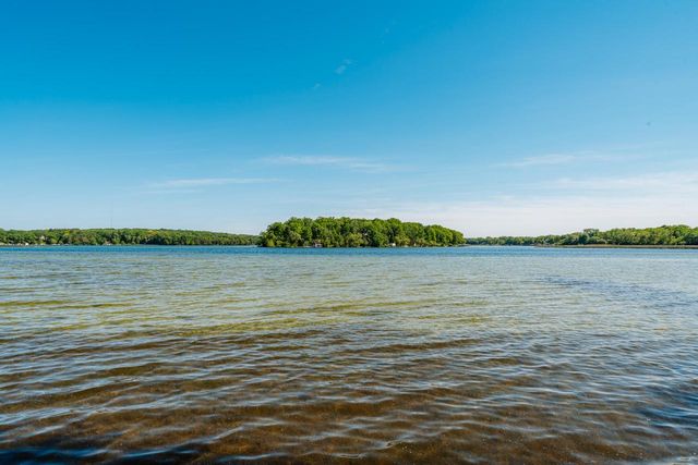 34639 Elm STREET, Summit, WI 53066