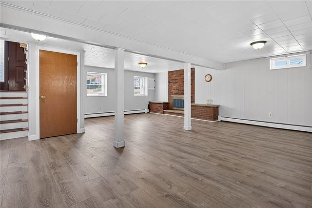 27 Wenscott Lane, North Providence, RI 02904