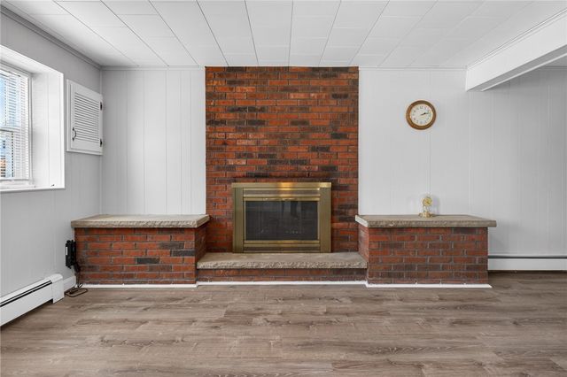 27 Wenscott Lane, North Providence, RI 02904