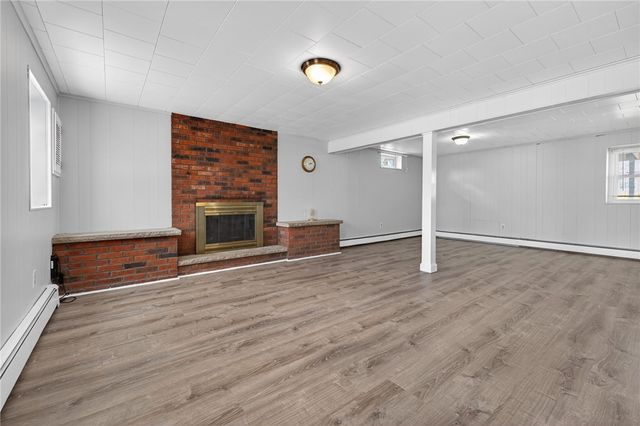 27 Wenscott Lane, North Providence, RI 02904