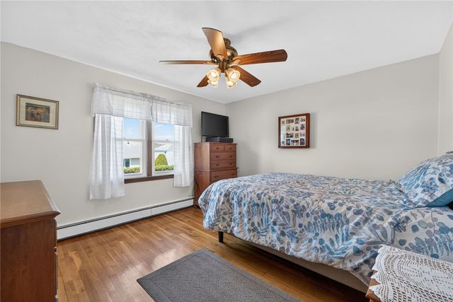 27 Wenscott Lane, North Providence, RI 02904