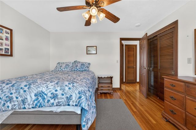 27 Wenscott Lane, North Providence, RI 02904