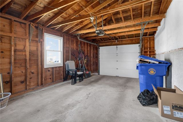 27 Wenscott Lane, North Providence, RI 02904