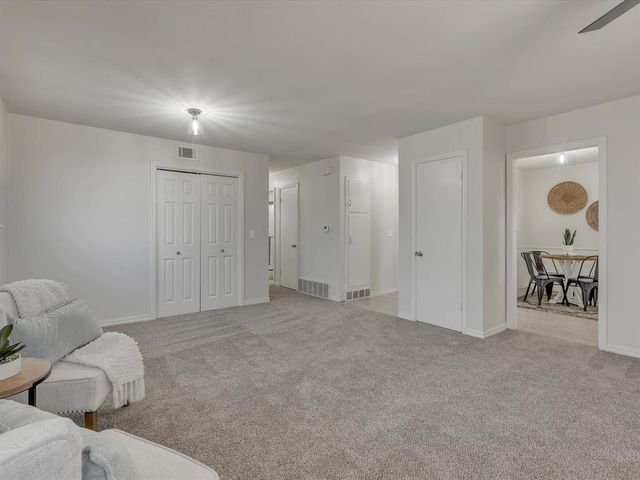 945 NW 19th Street, Moore, OK 73160