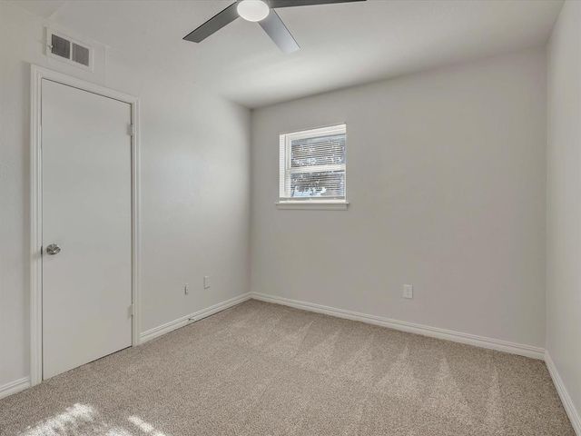 945 NW 19th Street, Moore, OK 73160