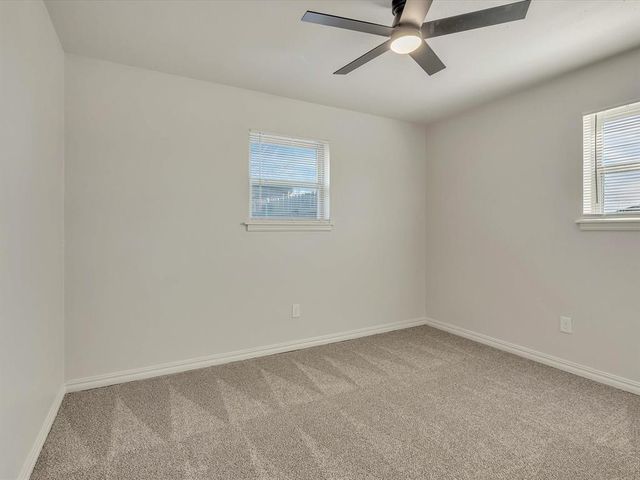 945 NW 19th Street, Moore, OK 73160