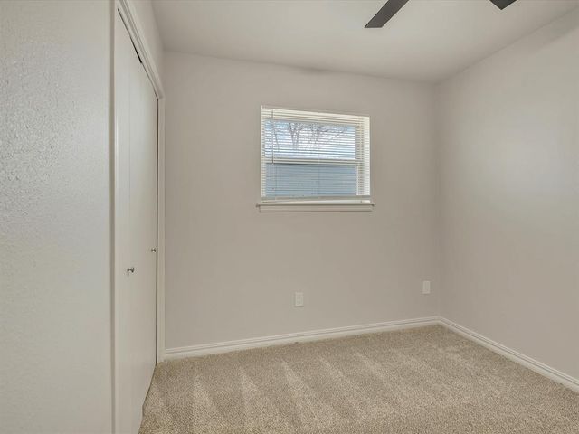 945 NW 19th Street, Moore, OK 73160