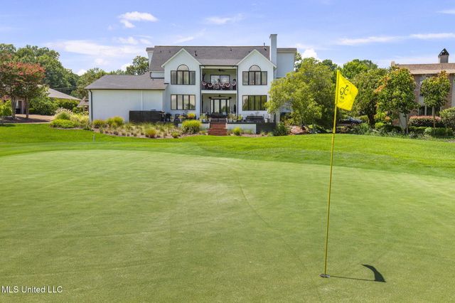9 Glen Eagles Drive, Jackson, MS 39211
