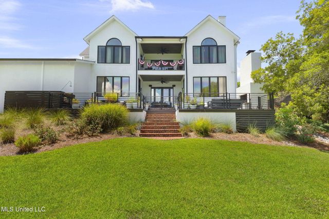 9 Glen Eagles Drive, Jackson, MS 39211