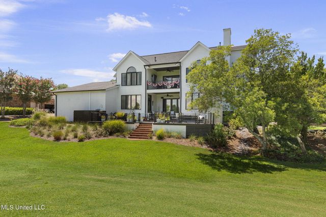 9 Glen Eagles Drive, Jackson, MS 39211