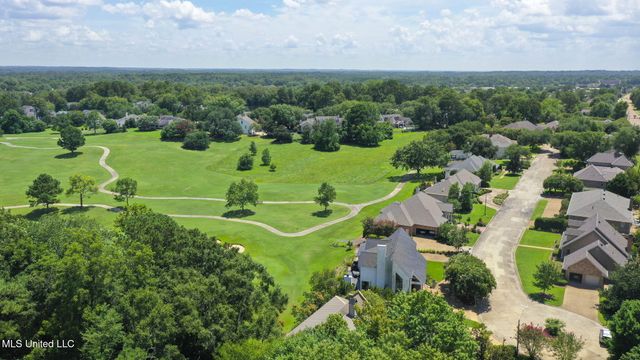 9 Glen Eagles Drive, Jackson, MS 39211