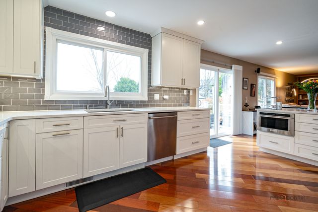 33124 N Shannon Drive, Grayslake, IL 60030