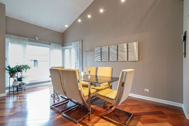 33124 N Shannon Drive, Grayslake, IL 60030