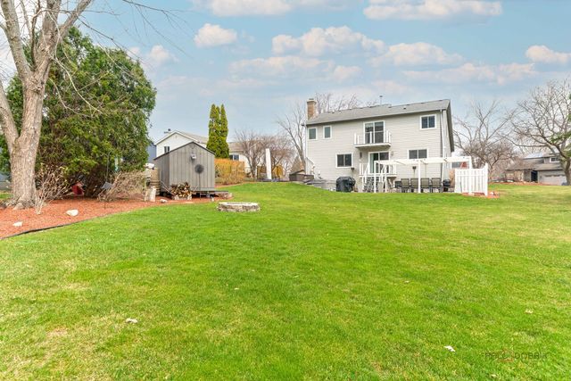 33124 N Shannon Drive, Grayslake, IL 60030