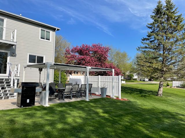 33124 N Shannon Drive, Grayslake, IL 60030