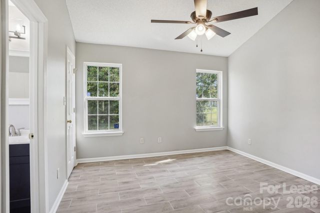 6834 Flaxseed Lane, Charlotte, NC 28216