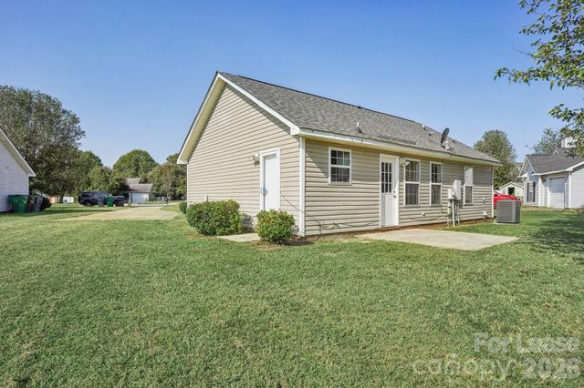 6834 Flaxseed Lane, Charlotte, NC 28216