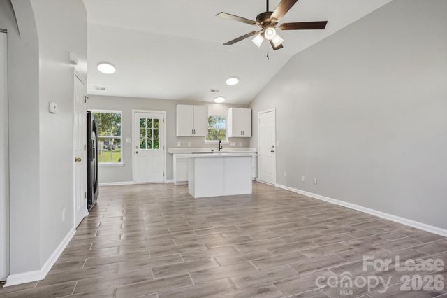6834 Flaxseed Lane, Charlotte, NC 28216