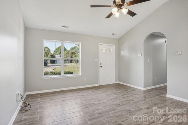 6834 Flaxseed Lane, Charlotte, NC 28216