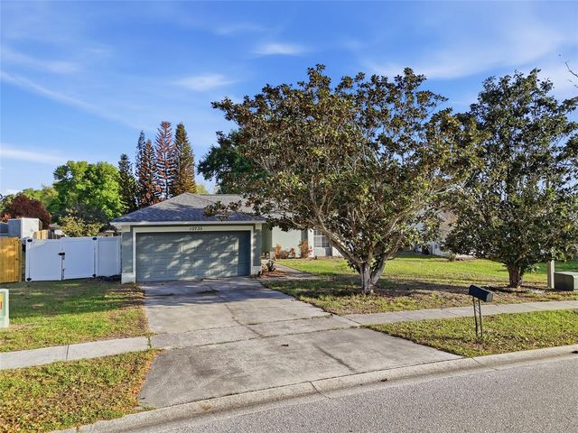 10735 LAKE RALPH DRIVE, Clermont, FL 34711