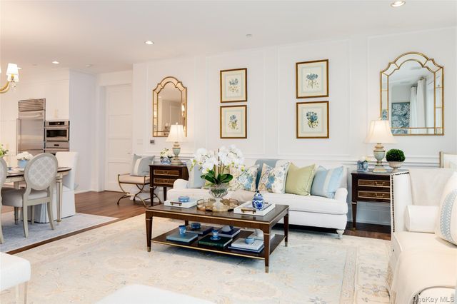 15 Kensington Road 109, Bronxville, NY 10708