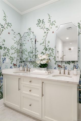 15 Kensington Road 109, Bronxville, NY 10708