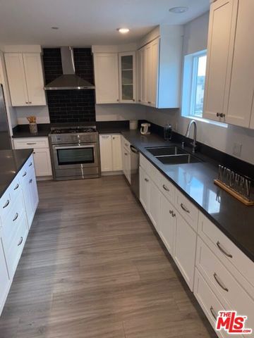 8631 Olin Street 3, Los Angeles, CA 90034