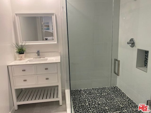8631 Olin Street 3, Los Angeles, CA 90034