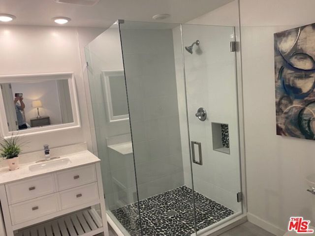 8631 Olin Street 3, Los Angeles, CA 90034