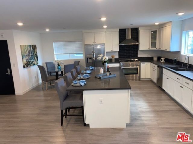 8631 Olin Street 3, Los Angeles, CA 90034
