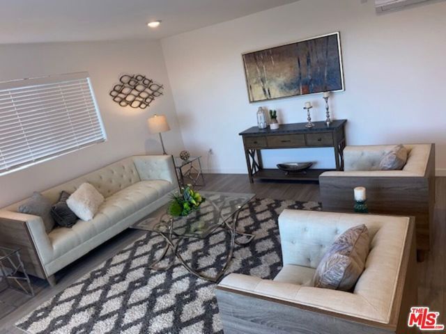 8631 Olin Street 3, Los Angeles, CA 90034