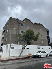 8631 Olin Street 3, Los Angeles, CA 90034