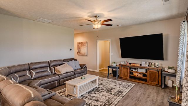 1037 Colcester Lane, West Lafayette, IN 47906