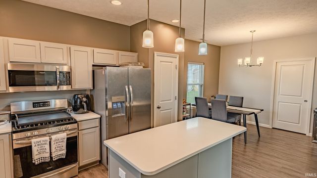 1037 Colcester Lane, West Lafayette, IN 47906