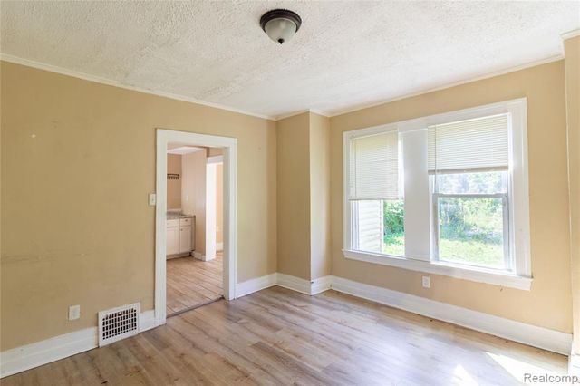 5137 Saint Clair Street, Detroit, MI 48213