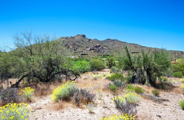 37020 N HOLIDAY Lane N 252, Carefree, AZ 85377