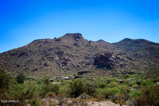 37020 N HOLIDAY Lane N 252, Carefree, AZ 85377