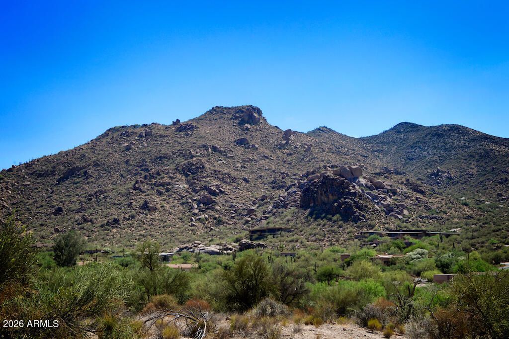 37020 N HOLIDAY Lane N 252, Carefree, AZ 85377