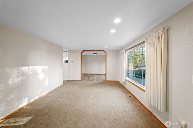 1911 E Island Lake Drive, Shelton, WA 98584