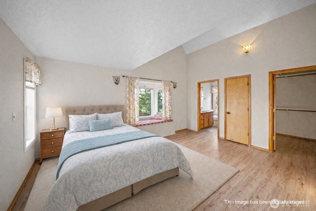 1911 E Island Lake Drive, Shelton, WA 98584