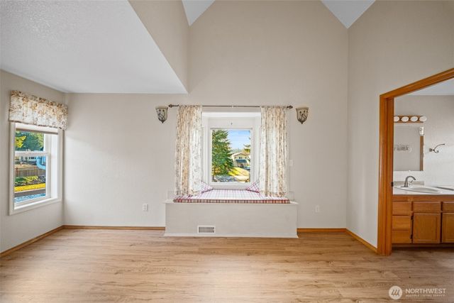 1911 E Island Lake Drive, Shelton, WA 98584