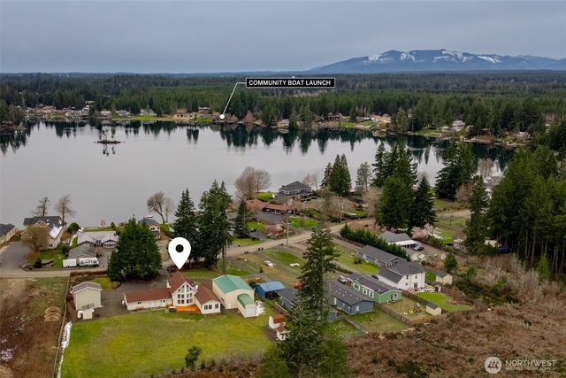 1911 E Island Lake Drive, Shelton, WA 98584