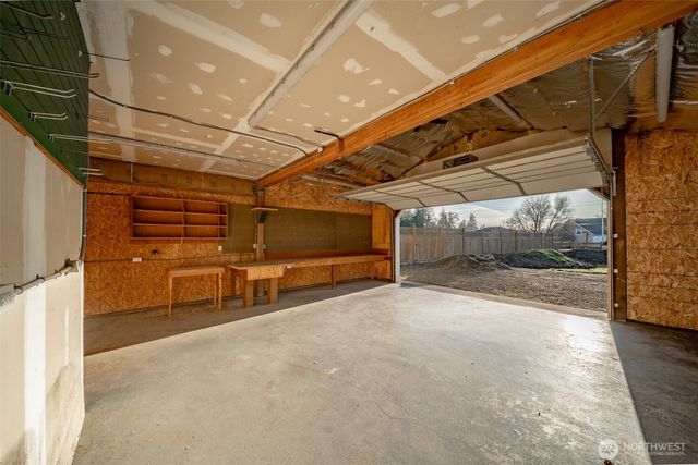 1911 E Island Lake Drive, Shelton, WA 98584