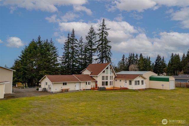 1911 E Island Lake Drive, Shelton, WA 98584