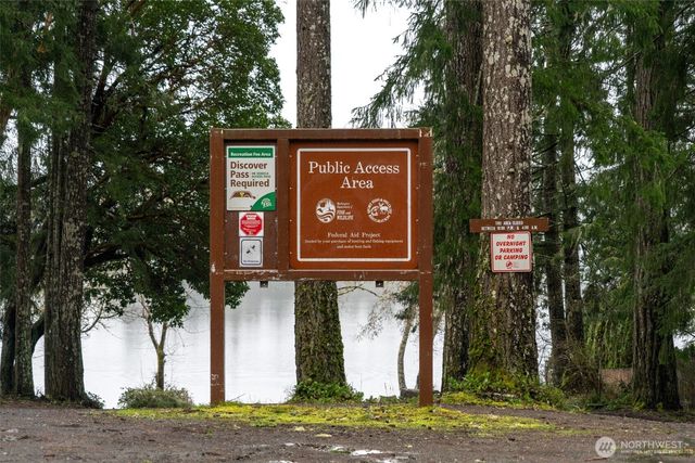 1911 E Island Lake Drive, Shelton, WA 98584