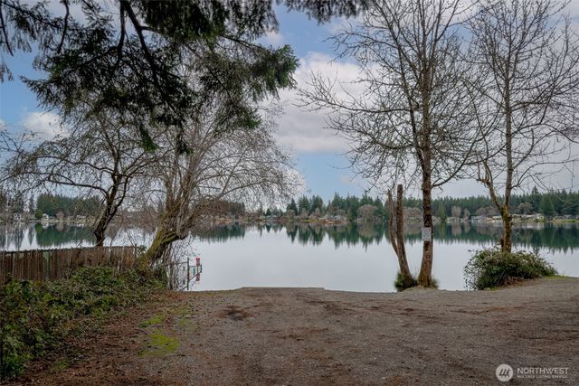 1911 E Island Lake Drive, Shelton, WA 98584