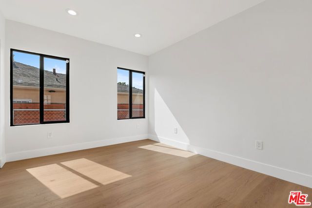 5168 Southridge Avenue, Los Angeles, CA 90043