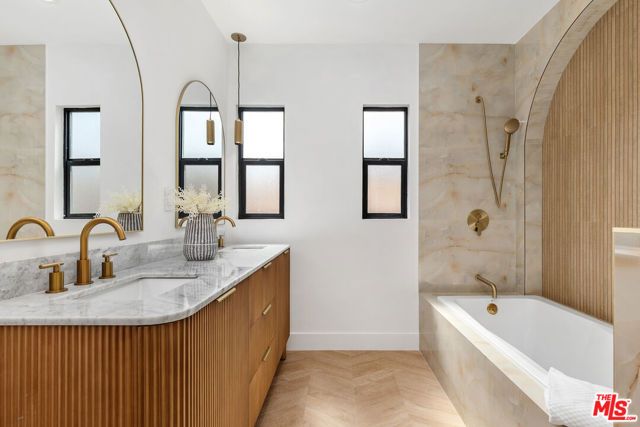 5168 Southridge Avenue, Los Angeles, CA 90043