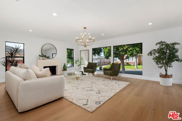 5168 Southridge Avenue, Los Angeles, CA 90043