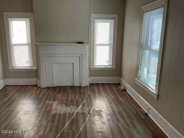 1110 Colonial Avenue, Greenville, NC 27834